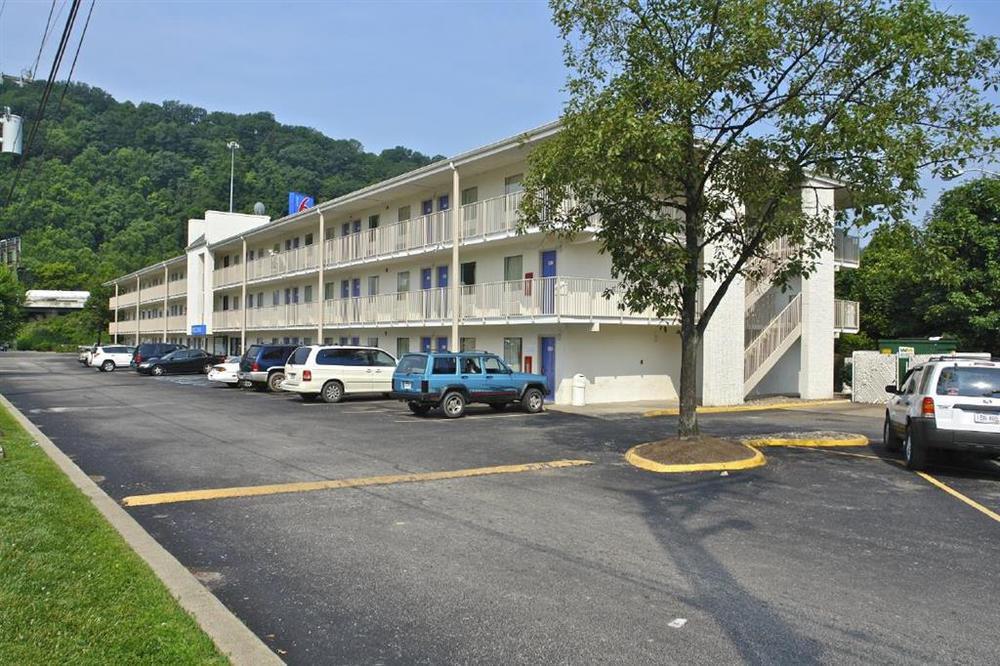 Days Inn By Wyndham Charleston Wv Ausstattung foto